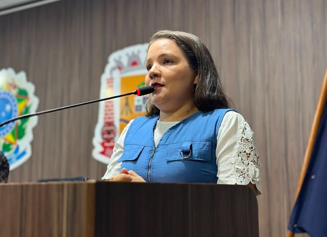 Gisa Barros